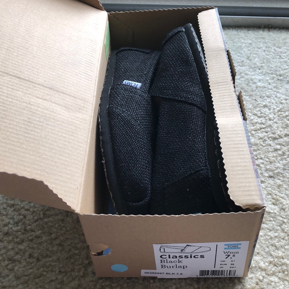 Toms Classics Black Burlap size 7.5